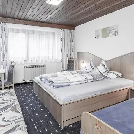 Gaesteheim Schmiedhof בית הארחה זולדן