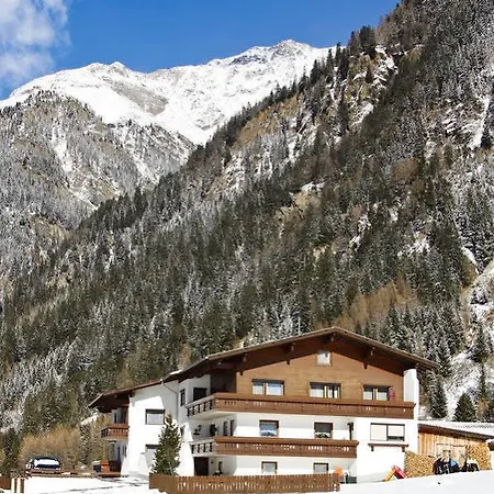 Gasthof Gästeheim Schmiedhof Sölden